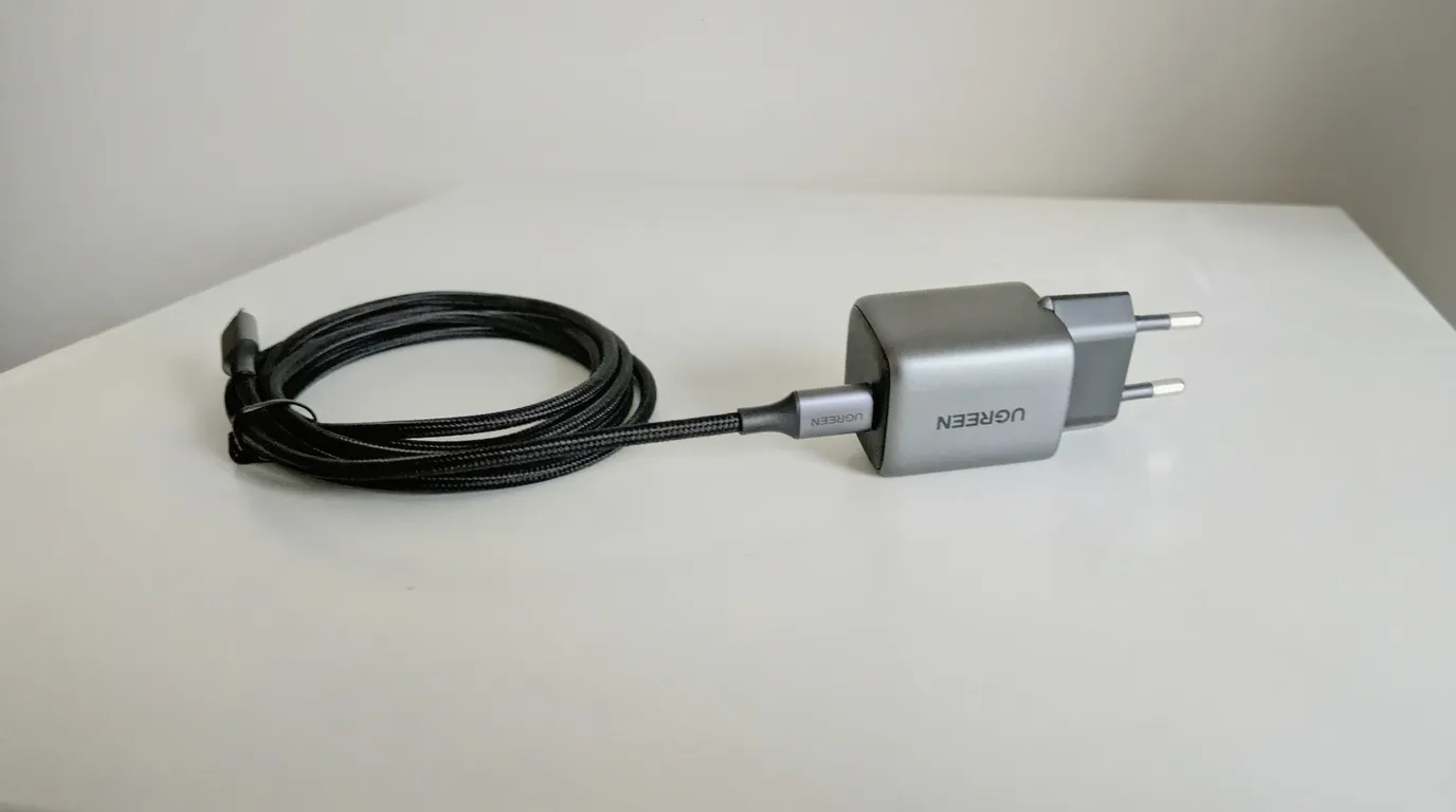 Test UGREEN Nexode 30W : Le chargeur rapide universel idéal ?